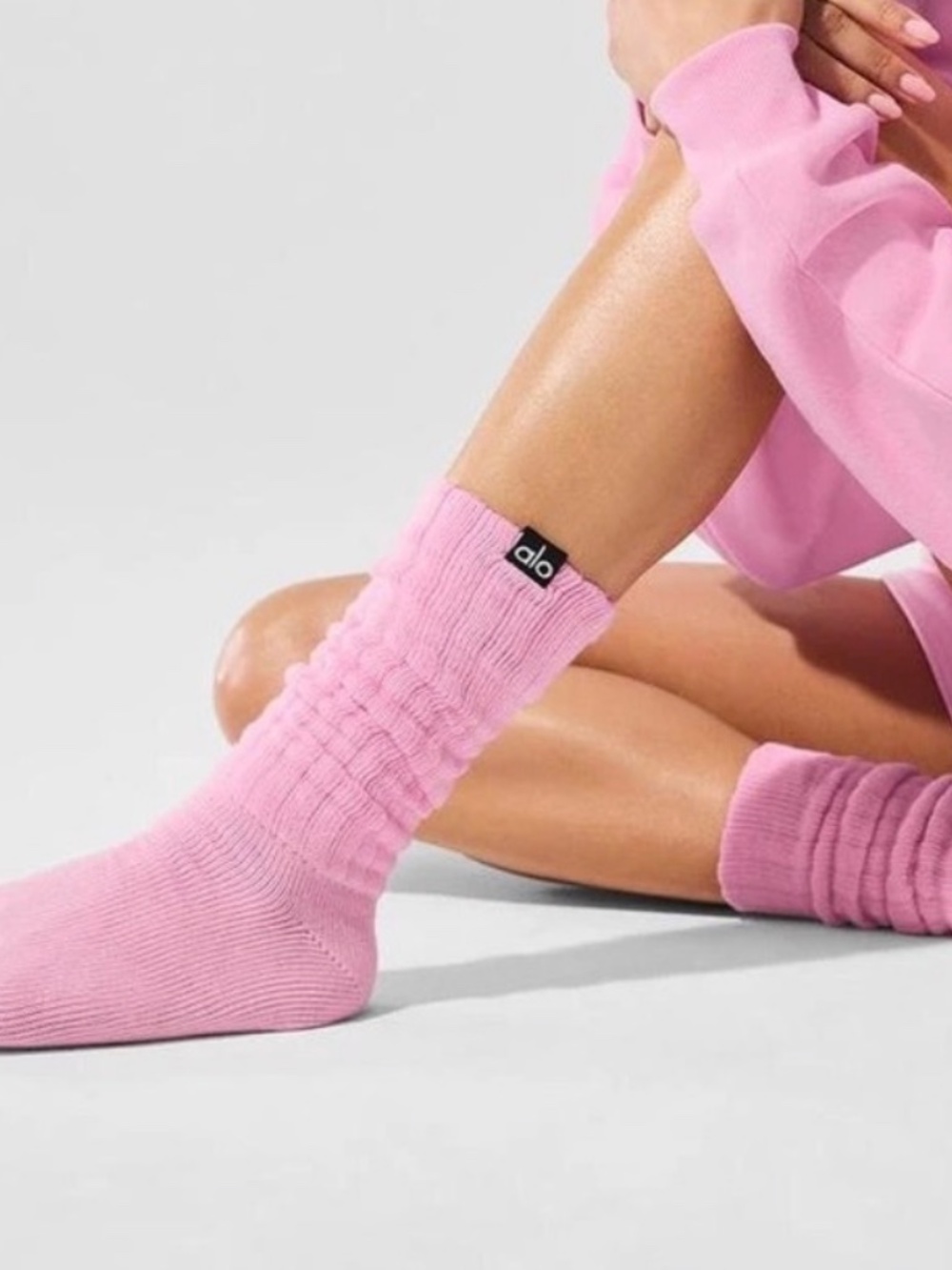 NWT alo Unisex Scrunch Socks, Size M, Sweet Pink - Picture 3 of 3